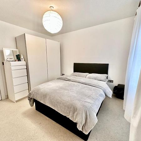 Cosy Canal View Apartment Cardiff Bay Εξωτερικό φωτογραφία